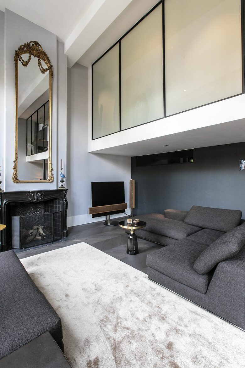 Stunning Canal House on a Quiet Canal in the Center of Town - Amsterdam, Netherlands