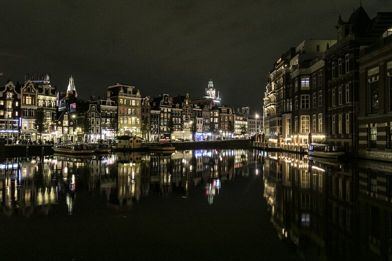 Stunning Canal House on a Quiet Canal in the Center of Town - Amsterdam, Netherlands