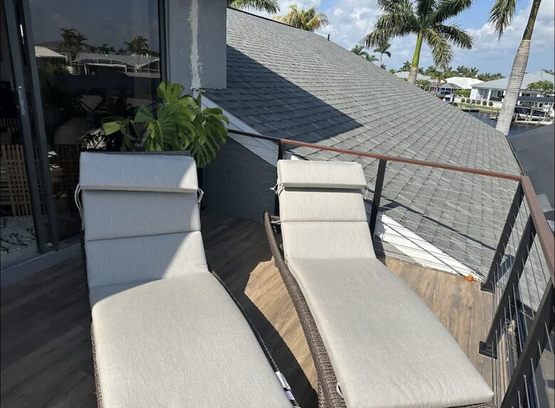 Stunning Waterfront Cape Coral House - Cape Coral, Florida