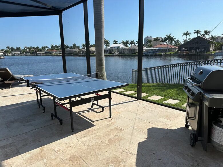 Stunning Waterfront Cape Coral House - Cape Coral, Florida