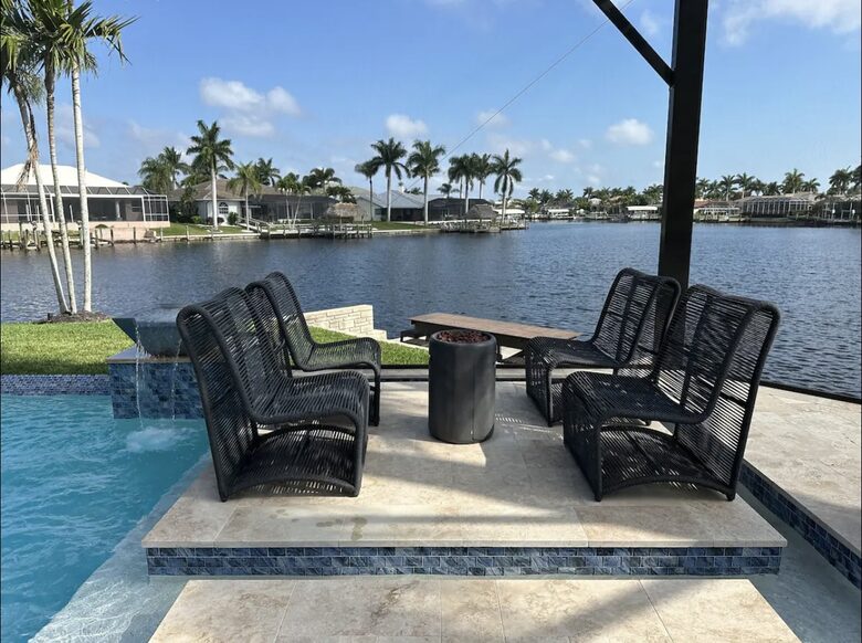 Stunning Waterfront Cape Coral House - Cape Coral, Florida