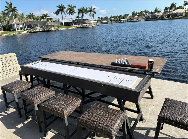 Stunning Waterfront Cape Coral House - Cape Coral, Florida
