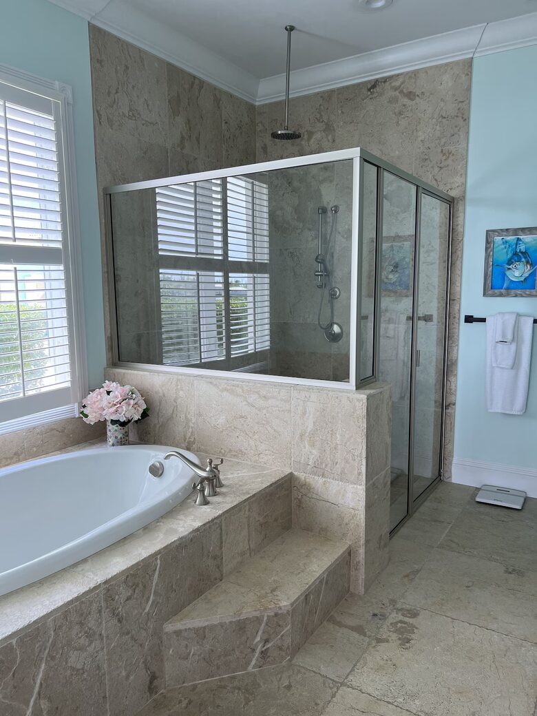 Spacious Waterfront Haven in Bahamas, Treasure Cay - Treasure cay, Bahamas