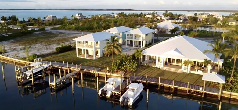 Spacious Waterfront Haven in Bahamas, Treasure Cay - Treasure cay, Bahamas