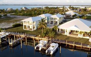 Spacious Waterfront Haven in Bahamas, Treasure Cay - Treasure cay, Bahamas
