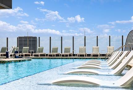 College Football Playoff National Championship Weekend | 3 nights at Club Wyndham Atlanta - Atlanta, Georgia