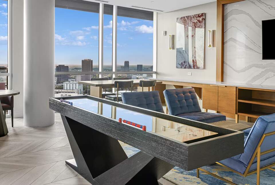 College Football Playoff National Championship Weekend | 3 nights at Club Wyndham Atlanta - Atlanta, Georgia