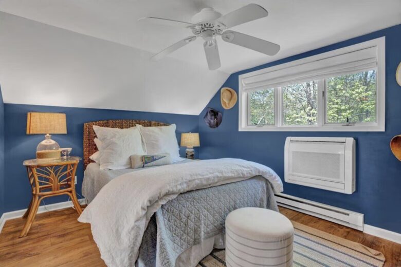 Modern Lakeside Retreat - Tobyhanna, Pennsylvania