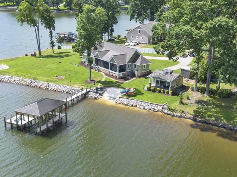 Little Acorn Luxury - Mooresville, North Carolina
