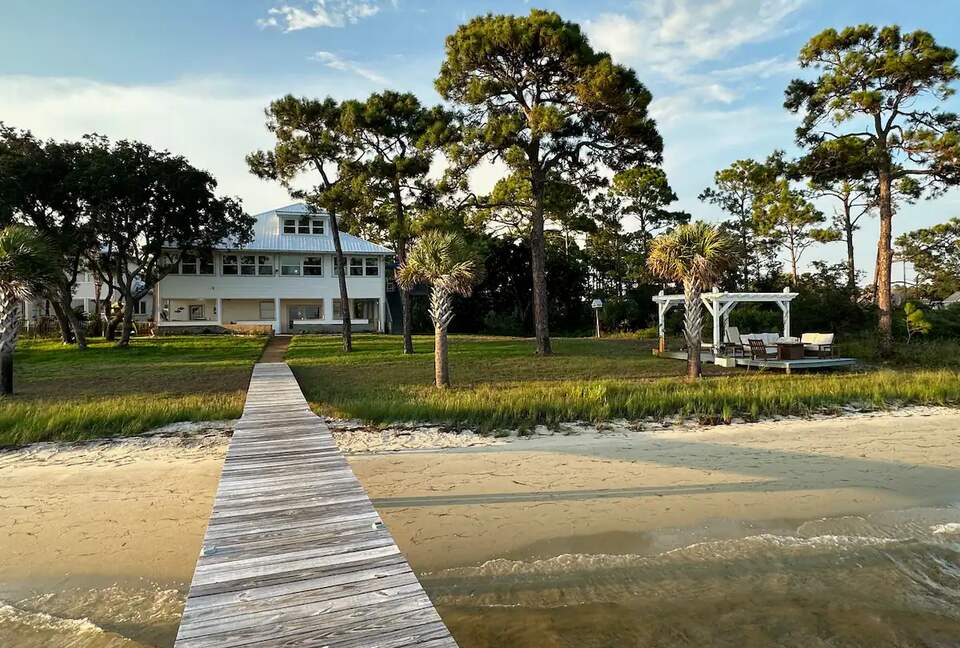 Waterfront Gulf Coast Haven with Private Dock - Mary Esther, Florida