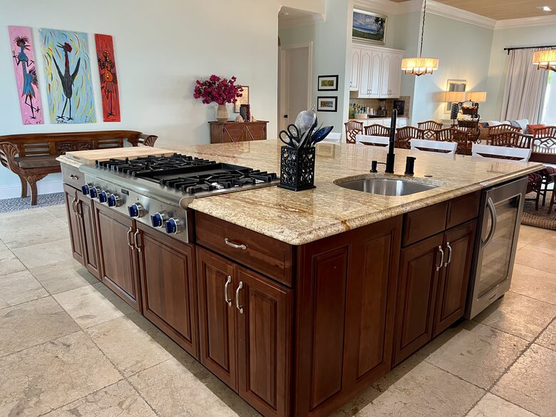 Spacious Waterfront Haven in Bahamas, Treasure Cay - Treasure cay, Bahamas