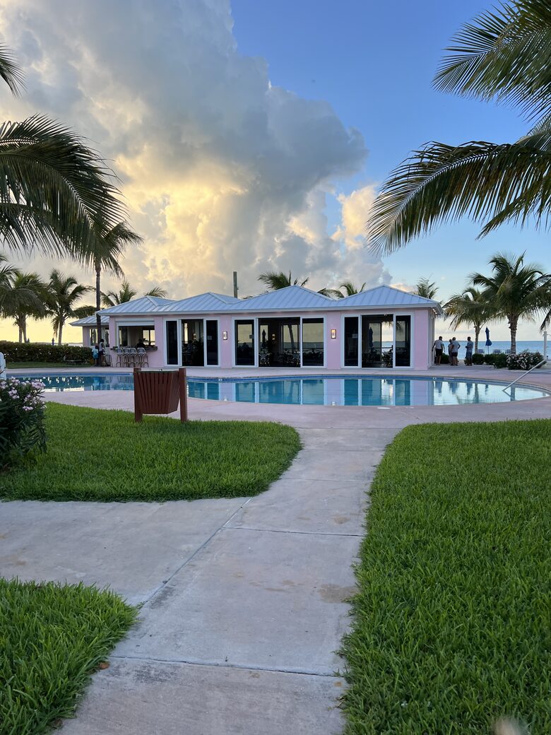 Spacious Waterfront Haven in Bahamas, Treasure Cay - Treasure cay, Bahamas