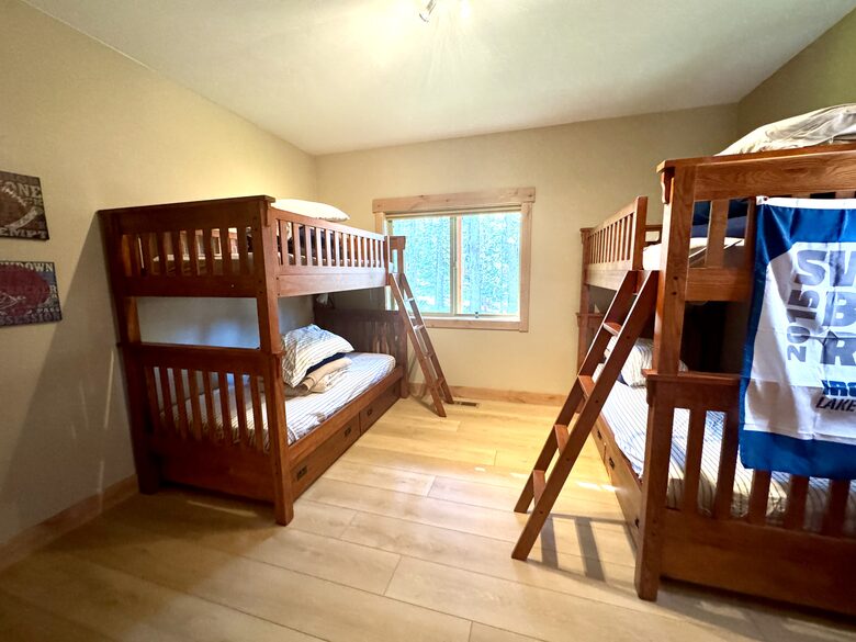 Bunk room with triple bunks and en suite bathroom- sleeps 6