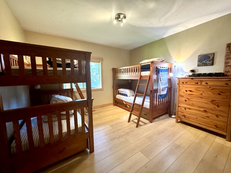 Bunk room - triple bunks sleeps 6 with en suite bathroom.