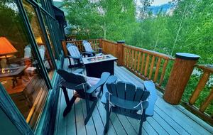 Gorgeous spot for a glass of wine - overlooks the mountains