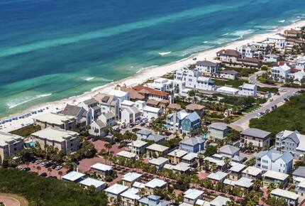 5 minute walk to Rosemary Beach and Alys Beach restaurants