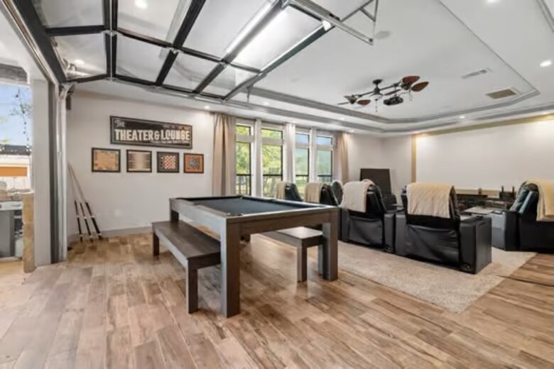 Hill Country Entertainment Home - Kyle, Texas