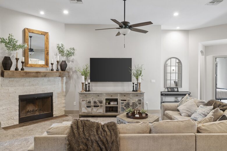 Hill Country Entertainment Home - Kyle, Texas
