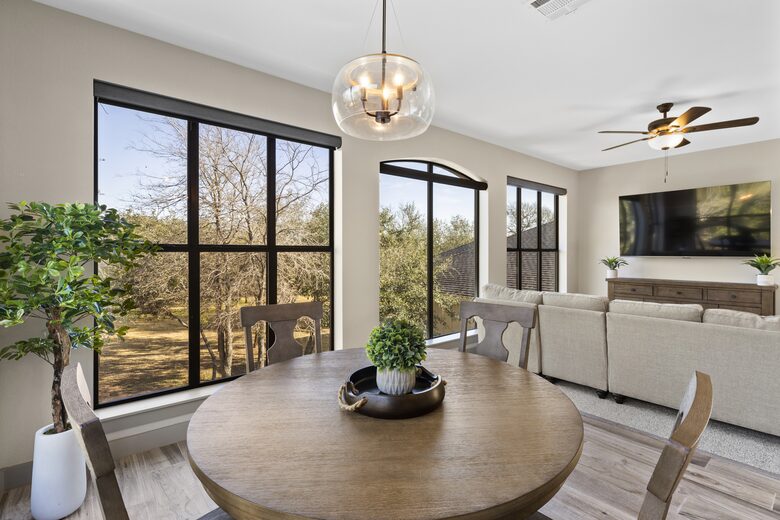 Hill Country Entertainment Home - Kyle, Texas