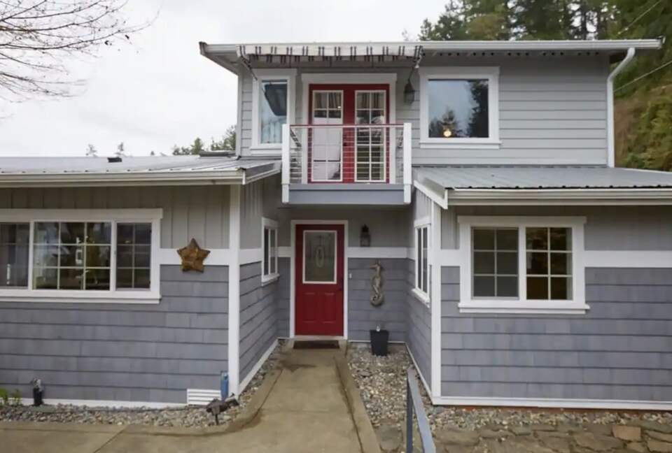 Waterfront Rich Passage Getaway - Port Orchard, Washington