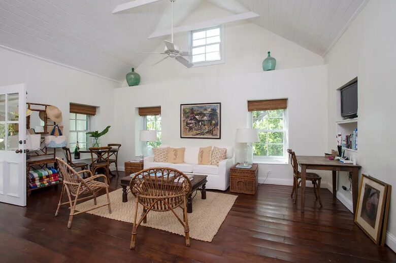 Elegant Hilltop Retreat Overlooking the Caribbean Sea - Governor's Harbour, Bahamas