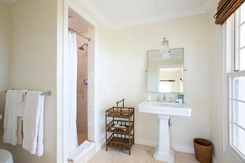 Elegant Hilltop Retreat Overlooking the Caribbean Sea - Governor's Harbour, Bahamas