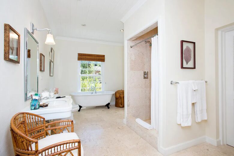 Elegant Hilltop Retreat Overlooking the Caribbean Sea - Governor's Harbour, Bahamas