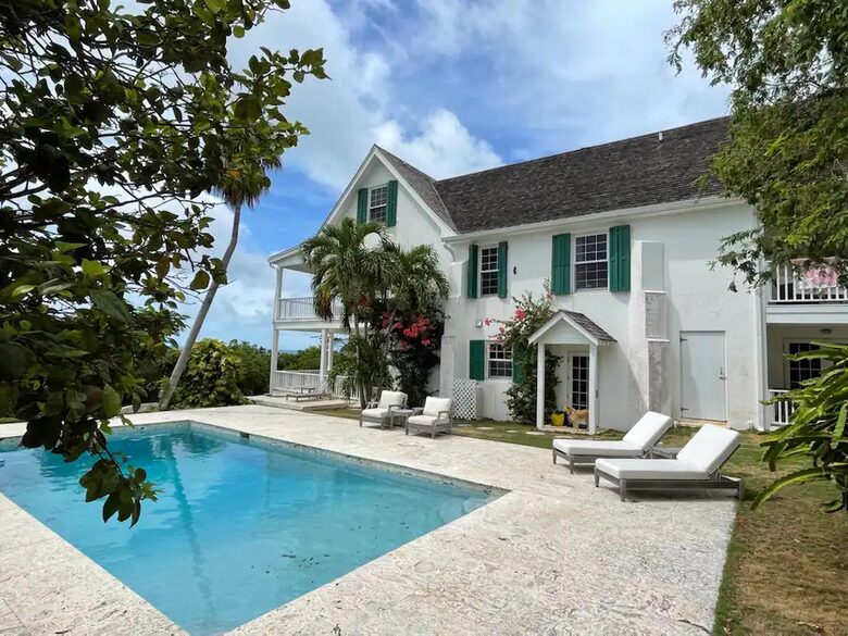 Elegant Hilltop Retreat Overlooking the Caribbean Sea - Governor's Harbour, Bahamas
