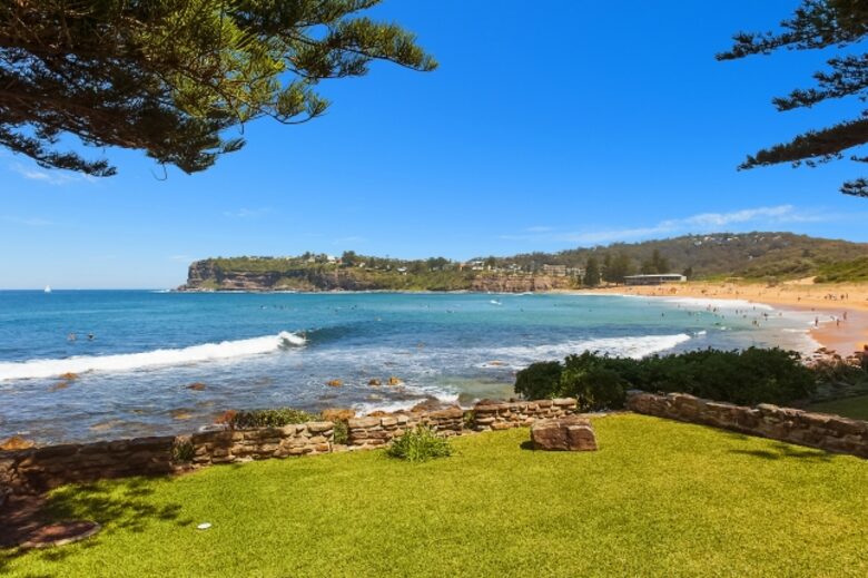 Surf Break - Avalon Beach, Australia