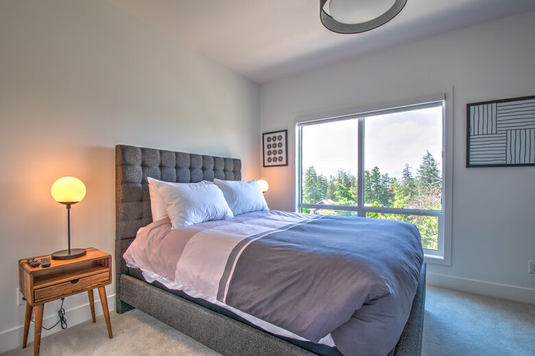 Second bedroom with Queen bed
