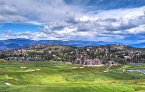 Modern Predator Ridge Townhouse with Private Rooftop Patio - Vernon, Canada