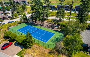 Modern Predator Ridge Townhouse with Private Rooftop Patio - Vernon, Canada