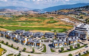 Modern Predator Ridge Townhouse with Private Rooftop Patio - Vernon, Canada