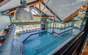 Modern Predator Ridge Townhouse with Private Rooftop Patio - Vernon, Canada