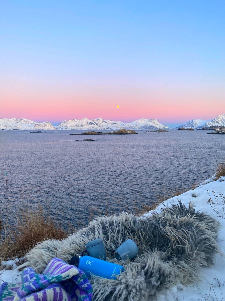 Northern Lights Villa Bluebird - Henningsvær, Norway