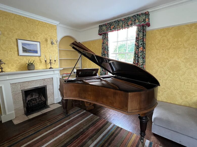 Rough Hill House - East Hanningfield, United Kingdom