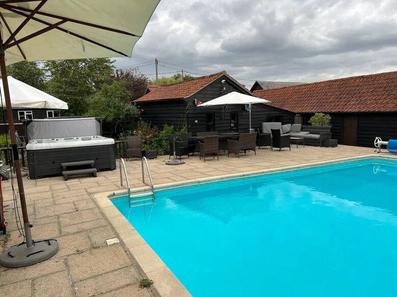Rough Hill House - East Hanningfield, United Kingdom