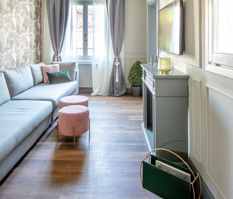Luxury 4 BD Apartment Near Duomo - Florence, Italy
