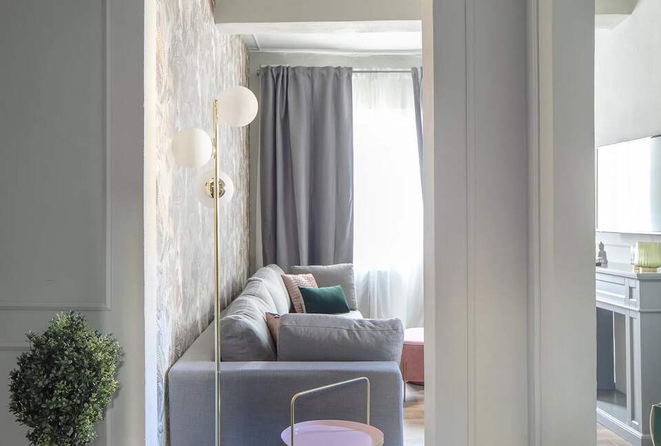 Luxury 4 BD Apartment Near Duomo - Florence, Italy