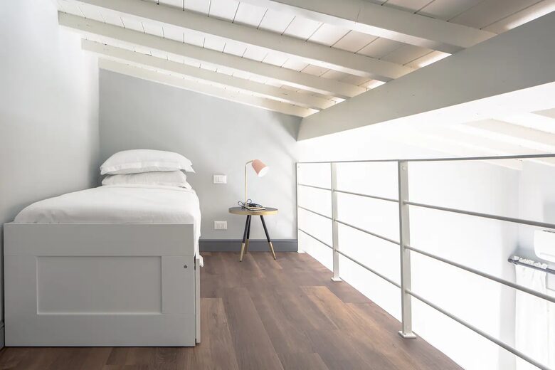 Luxury 4 BD Apartment Near Duomo - Florence, Italy