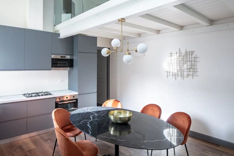 Luxury 4 BD Apartment Near Duomo - Florence, Italy