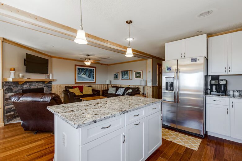 Summit Escape – 3-Bedroom Condo Close to Ski Village and Slopes! - Snowshoe, West Virginia