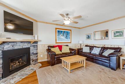 Summit Escape –  3-Bedroom Condo Close to Ski Village and Slopes! - Snowshoe, West Virginia