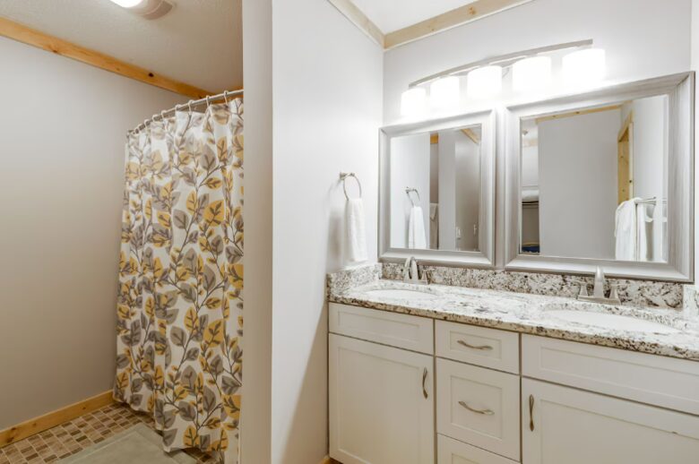 Summit Escape – 3-Bedroom Condo Close to Ski Village and Slopes! - Snowshoe, West Virginia