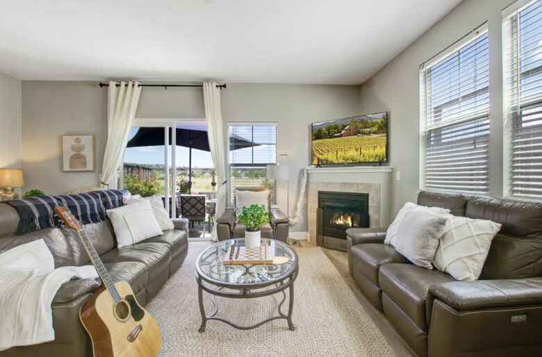 Winemaker's Delight in California’s Heart of the Russian River Valley Wine Region - Santa Rosa, California