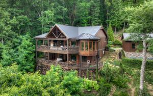 Heights Haven Lodge | Blue Ridge Views & Luxury Living - Cherry Log, Georgia