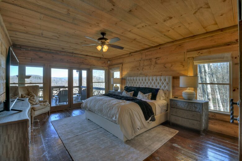 Heights Haven Lodge | Blue Ridge Views & Luxury Living - Cherry Log, Georgia