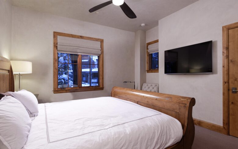 Aspen Highland's Ski-in-Ski-out Luxe - Aspen, Colorado