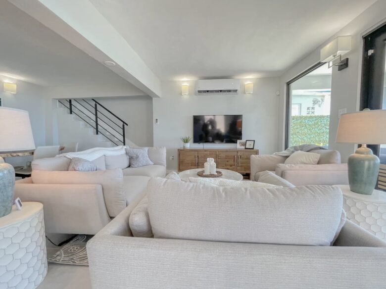 Oceanfront Escape with Private Beach Access in Vega Baja - Vega Baja, Puerto Rico