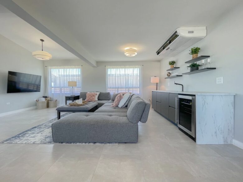 Oceanfront Escape with Private Beach Access in Vega Baja - Vega Baja, Puerto Rico